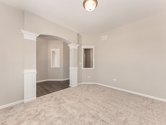 4th image of 2111 Daly Ln