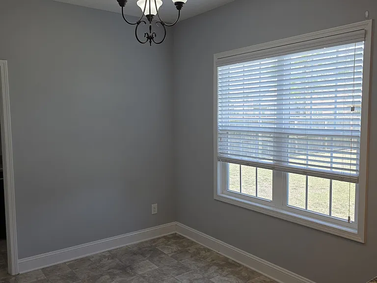 4016 Stretton Ave — Photo 9