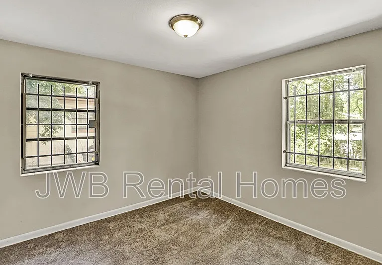 6863 W Virginia Ave — Photo 7