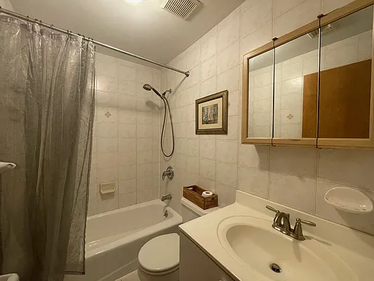 Rented by Corcoran | media 40