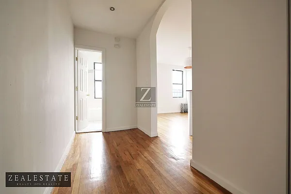 Rented by ZealEstate Group Inc | media 19