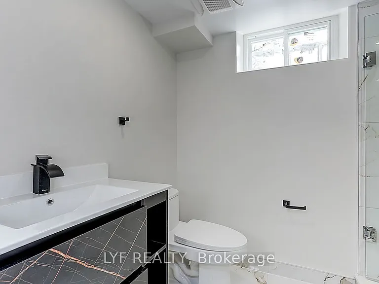 54 Camwood Cres #6 — Photo 15