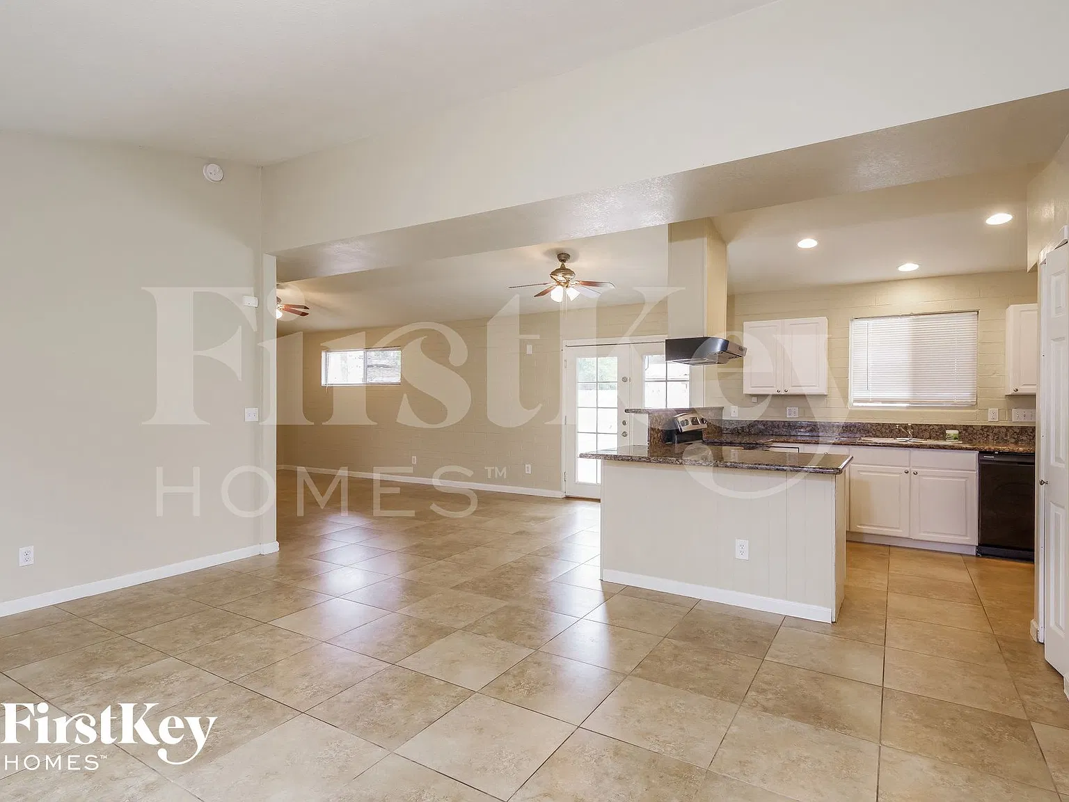 4 bed, 2.0 bath, 1956 sqft, $2,345 — Photo 4