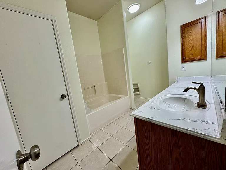 1203 Mertis Dr — Photo 6
