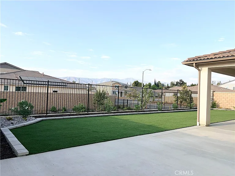 26756 Bermudez St — Photo 43