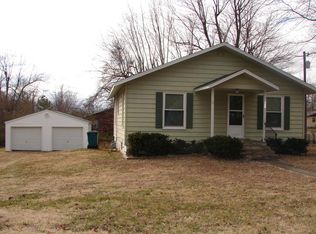 611 W Cale St, Monett, MO 65708