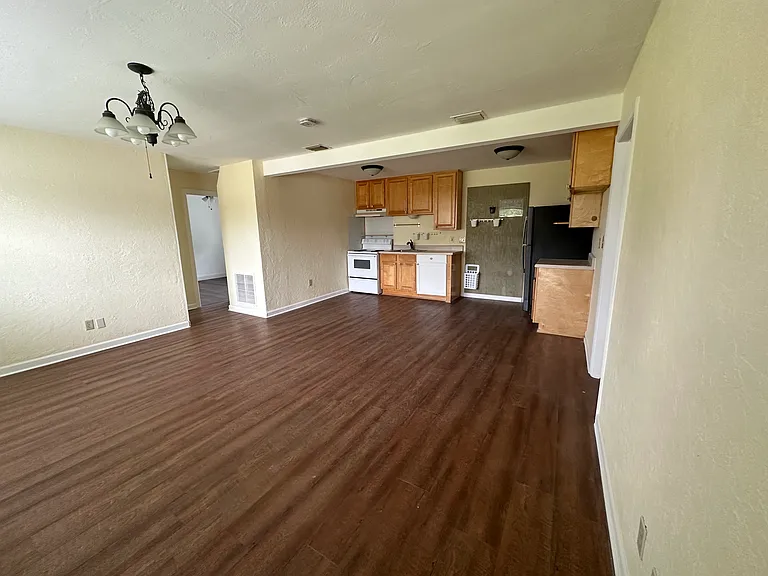 8725 55th Way — Photo 2