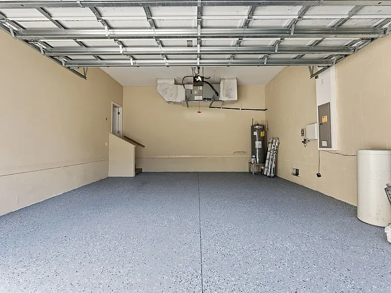 7314 S Saint Patrick St — Photo 35