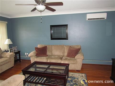 Spacious living room, lots of natural light