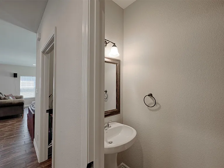1122 Detroit St — Photo 16