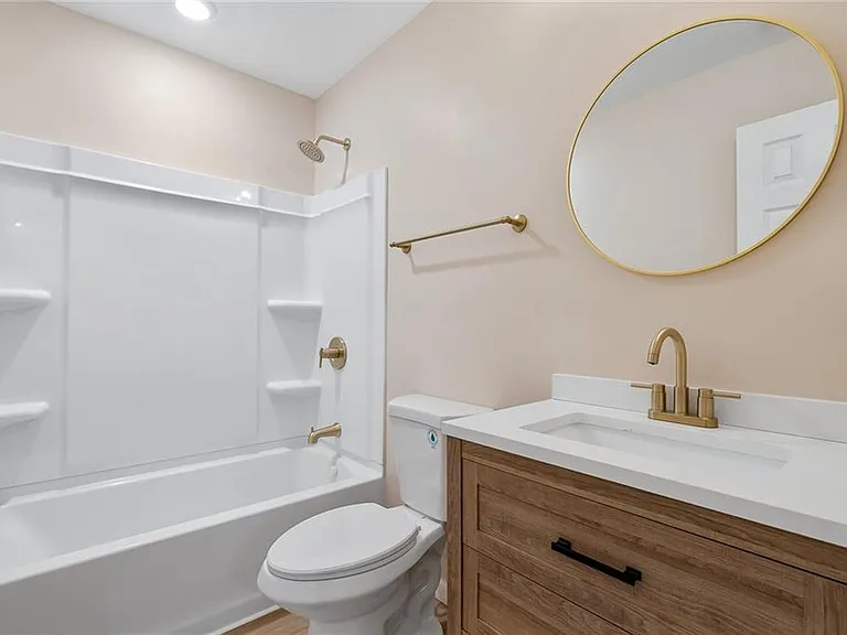 504 Piedmont Ave — Photo 19