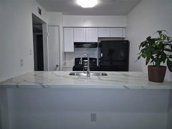 10601 South Dr APT 93, Houston, TX 77099