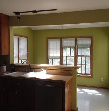 Kitchen with breakfast nook