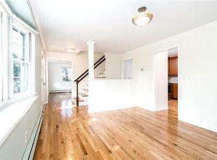 281 Taunton Rd, Fairfield, CT 06824