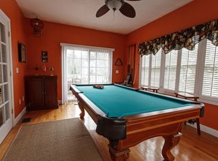 2 Douglass Ln, Andover, MA 01810