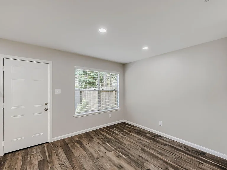 11 Wineberry Pl — Photo 9