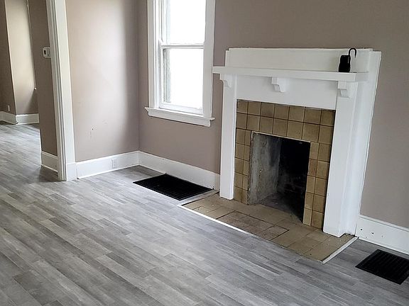 3rd image of 826 Kirbert Ave
