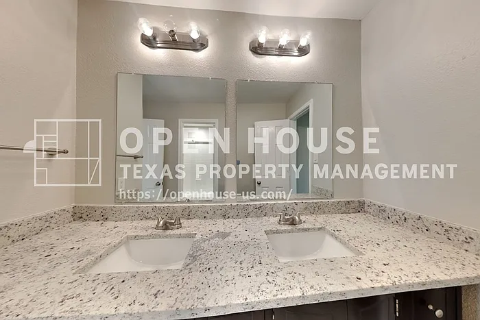 3006 Sierra Dr — Photo 18