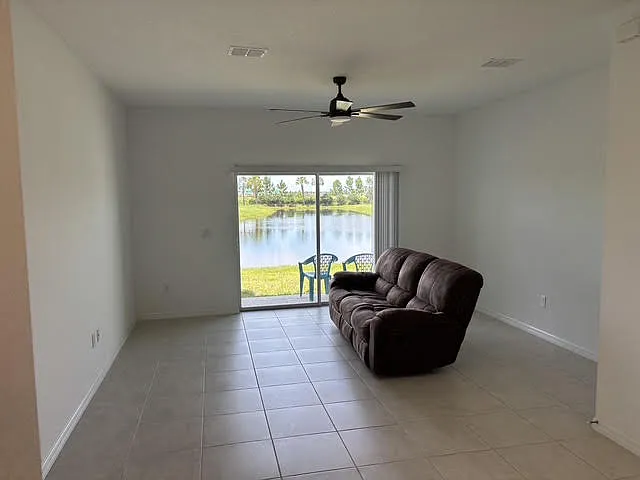 6318 Whetstone Ct — Photo 5