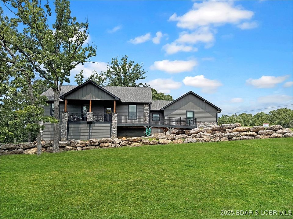 1st image of 25 Quiet Meadows Dr