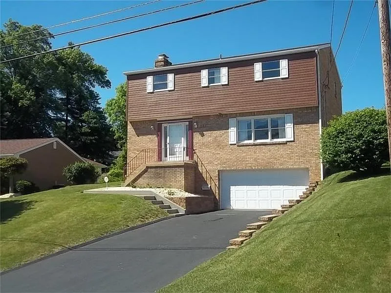 140 Manchester Dr photo 1