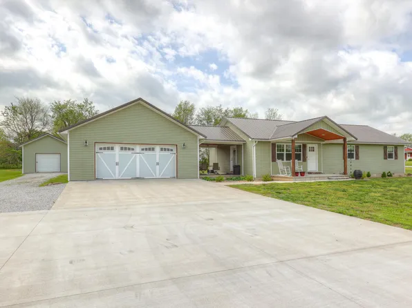 2470 Island Lane, Carthage, MO 64836