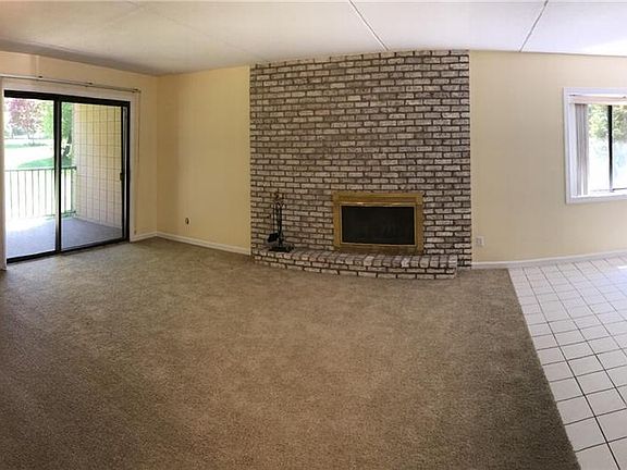 5th image of 650 E Greenwich Ave APT 3-109