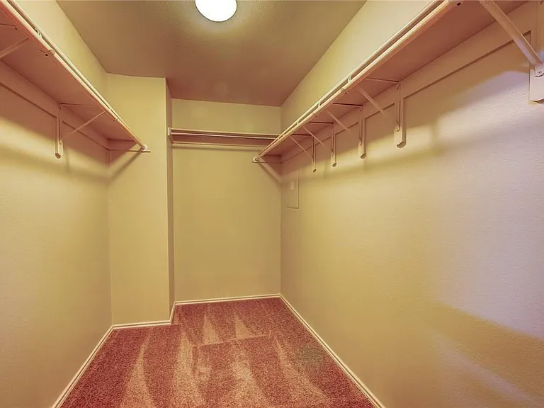 8513 Prairie Wind Trl — Photo 24