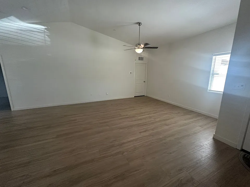 8318 Frankie Lou St