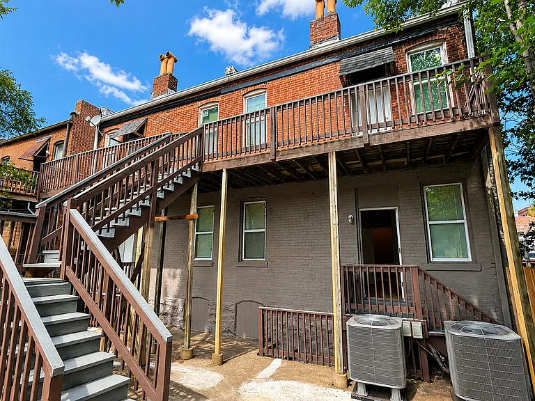 5040-5042 Lotus Ave #5042-2E — Photo 14
