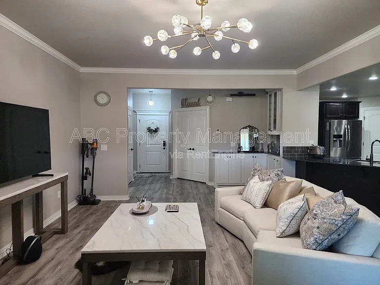 5009 E Truman Ln — Photo 7