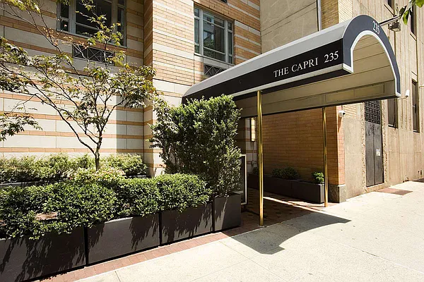 Rented by AIB Management Corp | media 13
