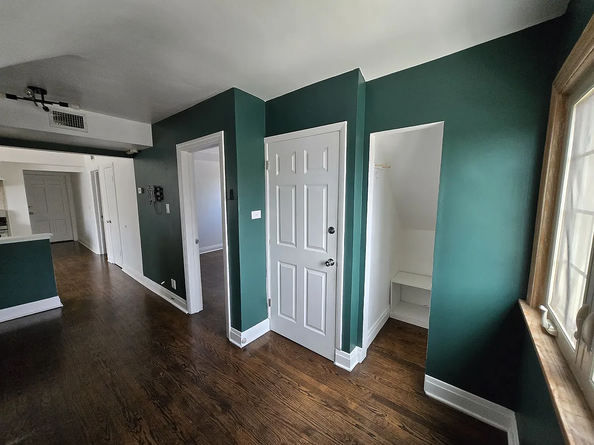 Building Photo - 5206 S Keating Ave #2F