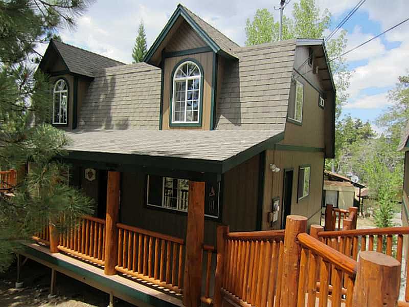 1st image of 40064 Hillcrest Dr