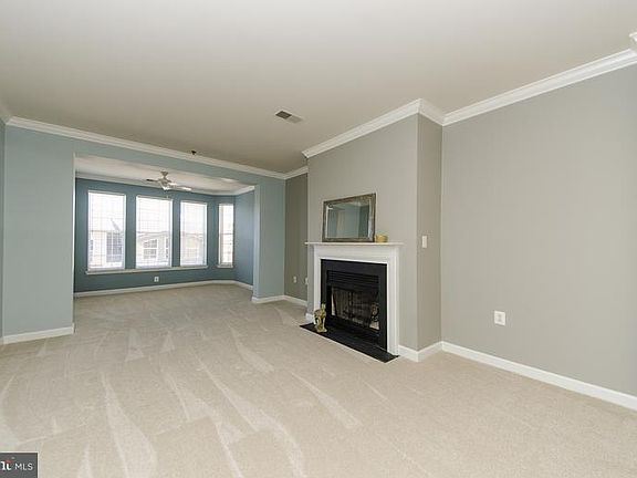 5th image of 10328 Sager Ave Unit 416