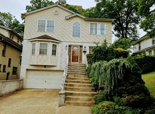 30-32 Custer Ave, Newark, NJ 07112