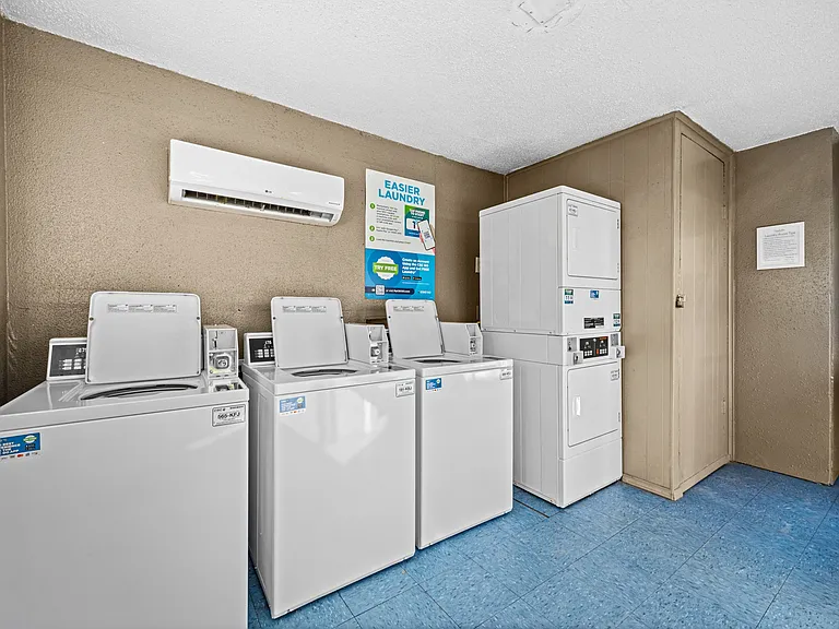 Tambaleo Apartments — Photo 10