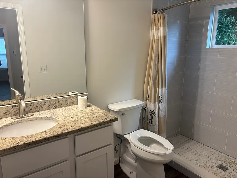 1303 Hickory St — Photo 7
