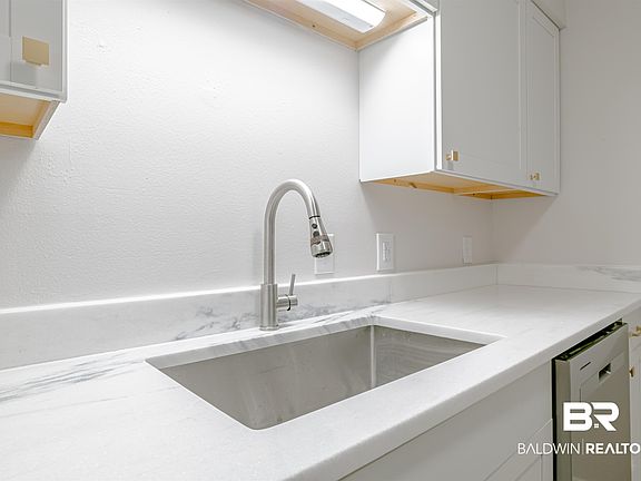 4th image of 110 5th St APT A204