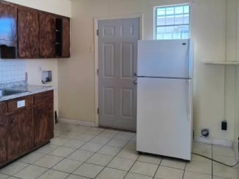 820 Ortiz Dr SE #A — Photo 10