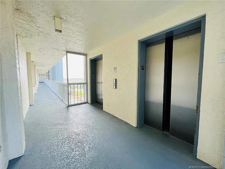 10600 S Ocean Dr #701 — Photo 70