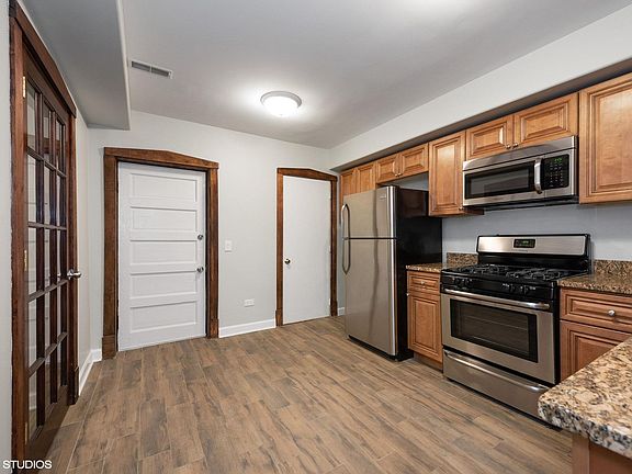 5th image of 3428 N Damen Ave #G