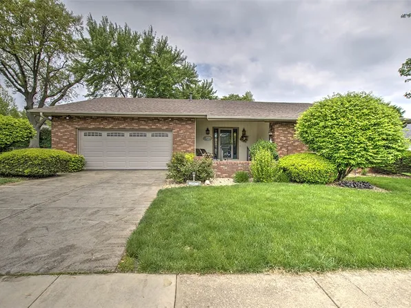 676 Wolf Rd, Decatur, IL 62526