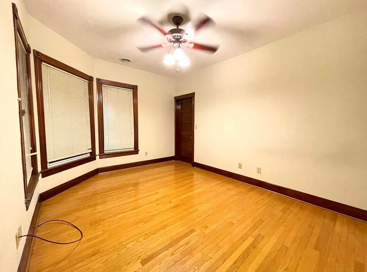 2 bed, $1,800 — Photo 3