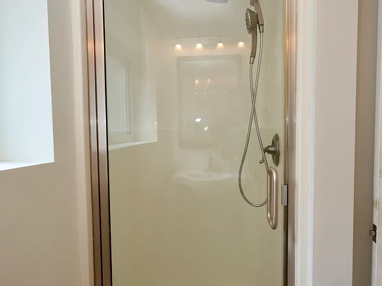 613 Leamington Ave — Photo 27