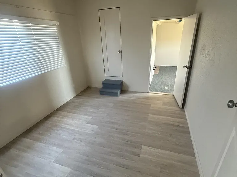 528 Palomar St — Photo 5