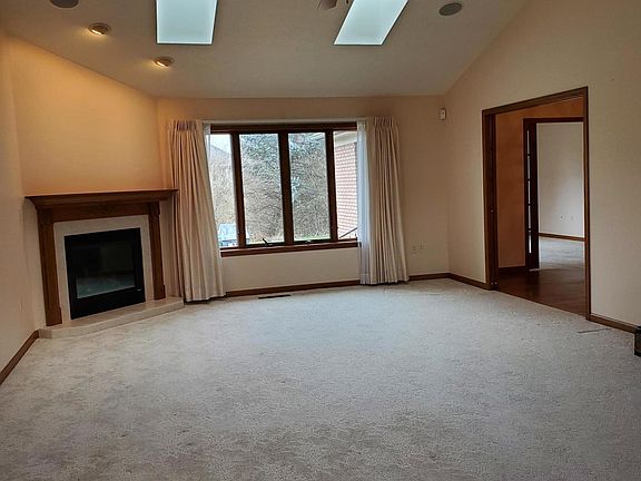 2nd image of 1176 Ontario Ct