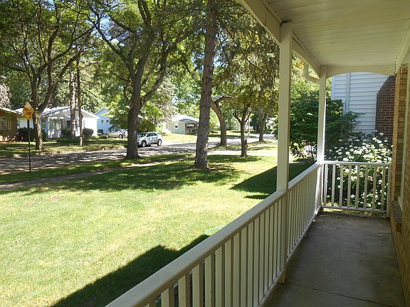 4th image of 1515 Herrick Ave NE