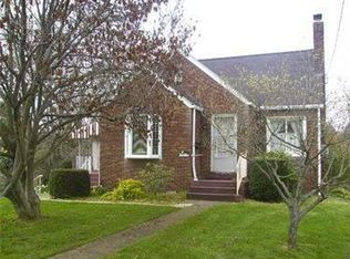 476 New Castle St, Slippery Rock, PA 16057
