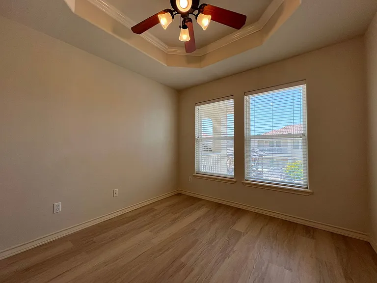 14813 Leeward Dr #404 — Photo 20